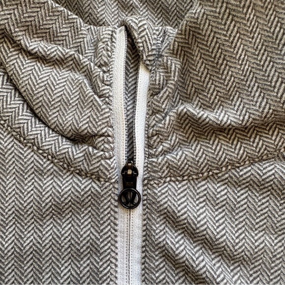 Lululemon Gray Quarter Zip Athletic Pullover Jacket - Picture 10 of 13
